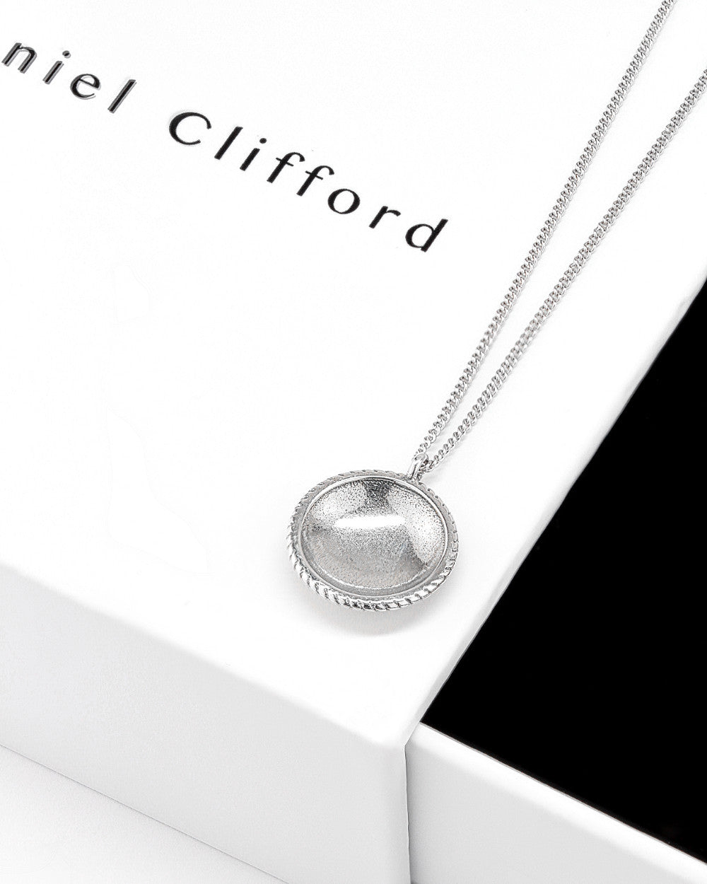 Daniel Clifford Damen Halskette Silber 925 Anhänger Kreis Rund Talisman Glücksbringer Plättchen Silberkette Mina Pendant Collier 45cm Schmuck Geschenk Frau Freundin Mutter Schwester