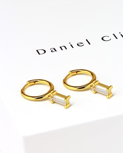 DANIEL CLIFFORD „Claire“ Damen Creolen Silber 925 vergoldet 18k Gold mit Anhänger Zirkonia, 11mm Klapp-Creolen mit Kristall-Anhänger#farbe_weiss